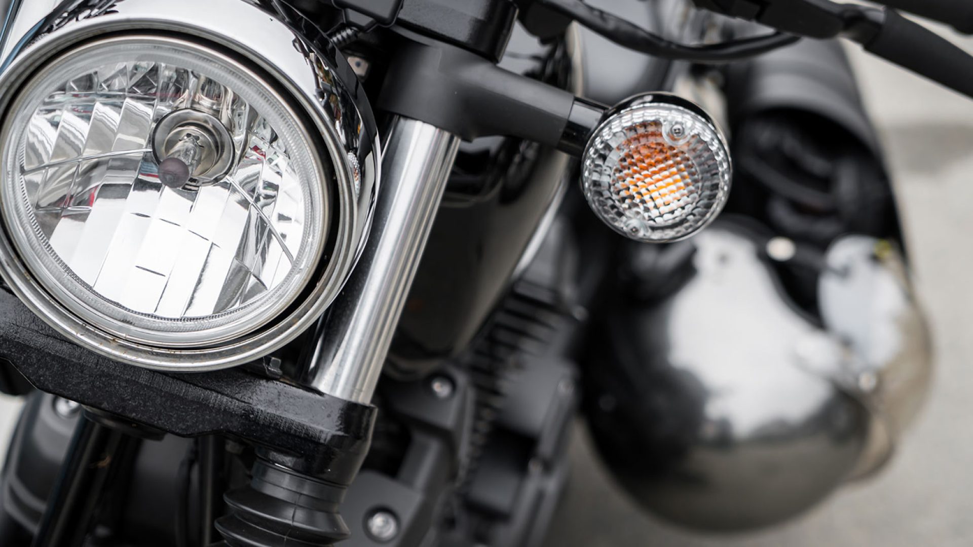 close-up-vintage-motorcycle
