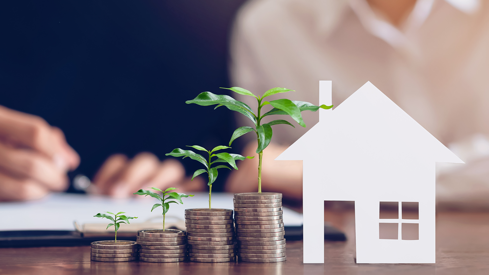 couples-signed-contract-buy-house-from-broker