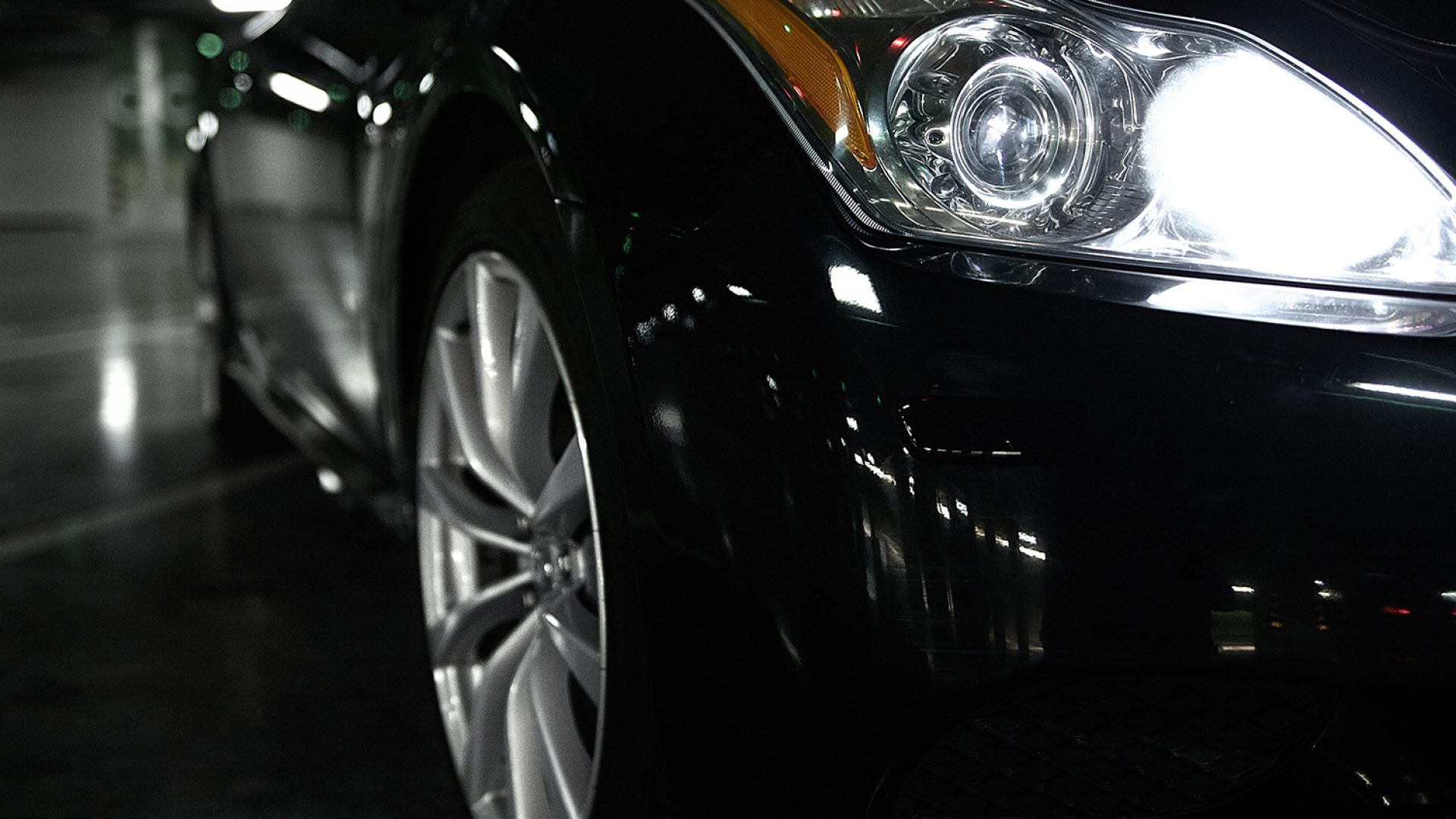 photo-infiniti-g37-coupe-parking